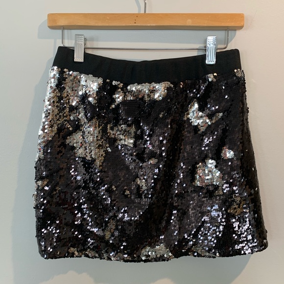 New Blue Life Twyla Sequin-Sliver Mini Skirt. S - Picture 6 of 6